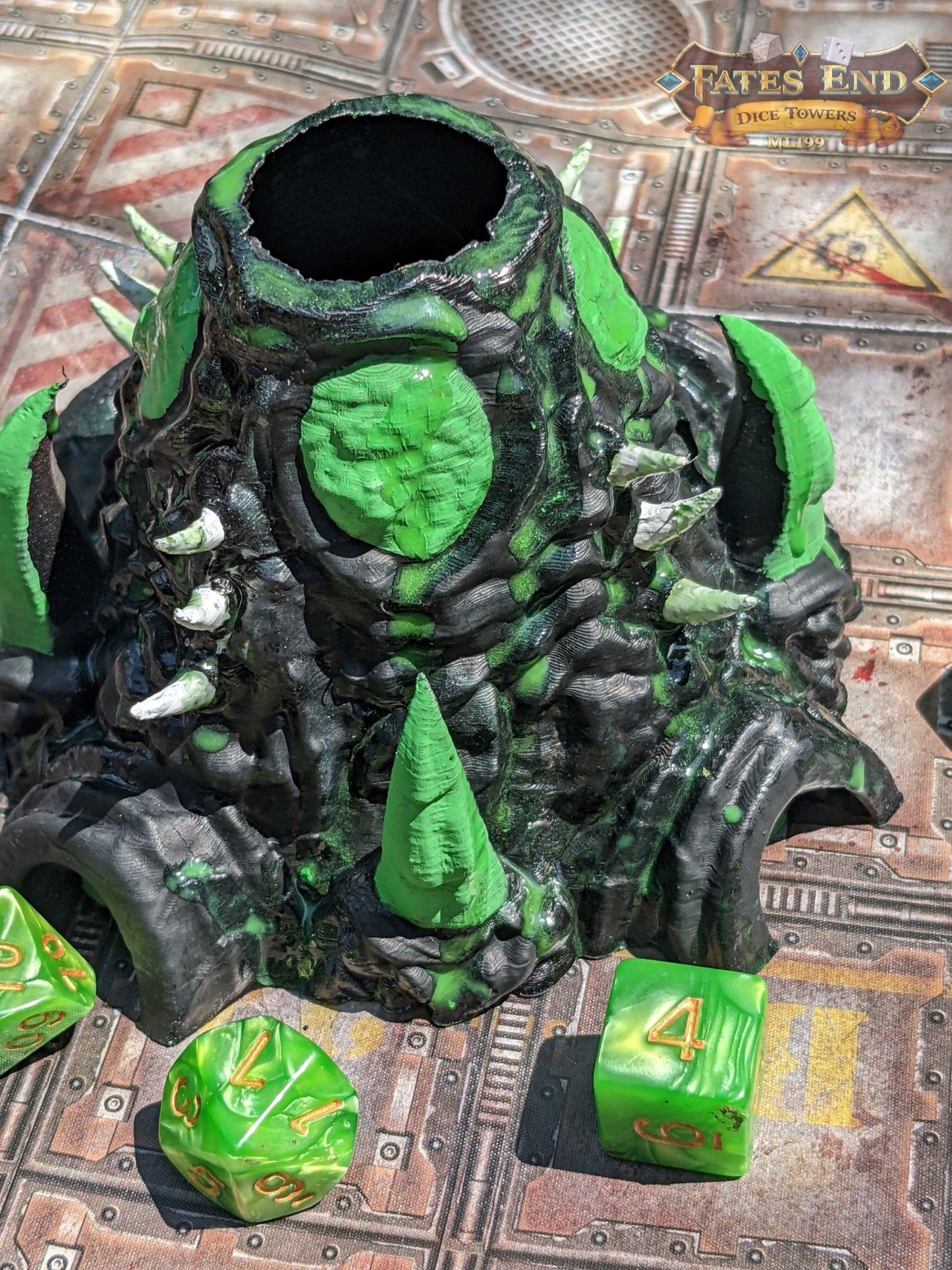 Alien Lifeform Sci-Fi 3D Printed Dice Jail | RPG Dice Vault | D20 Box | Player Gift - Encase Your Dice in the Dread of Deep Space Horror!